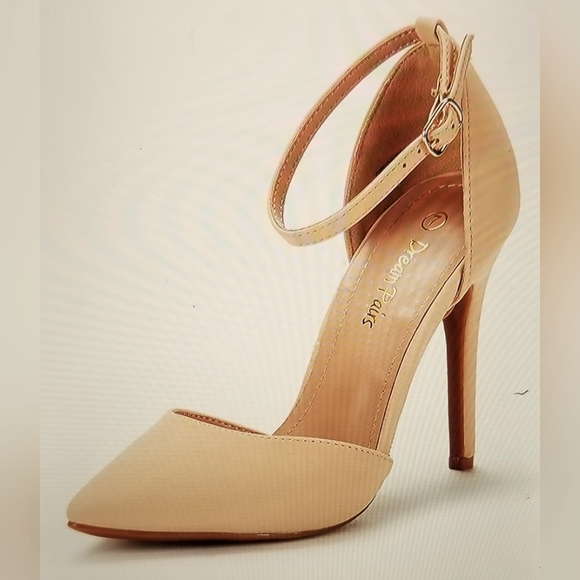 Dream Pairs Shoes - NIB dream pairs nubuck pointed toe 2 kinds of ankle strap ribbon or buckle.